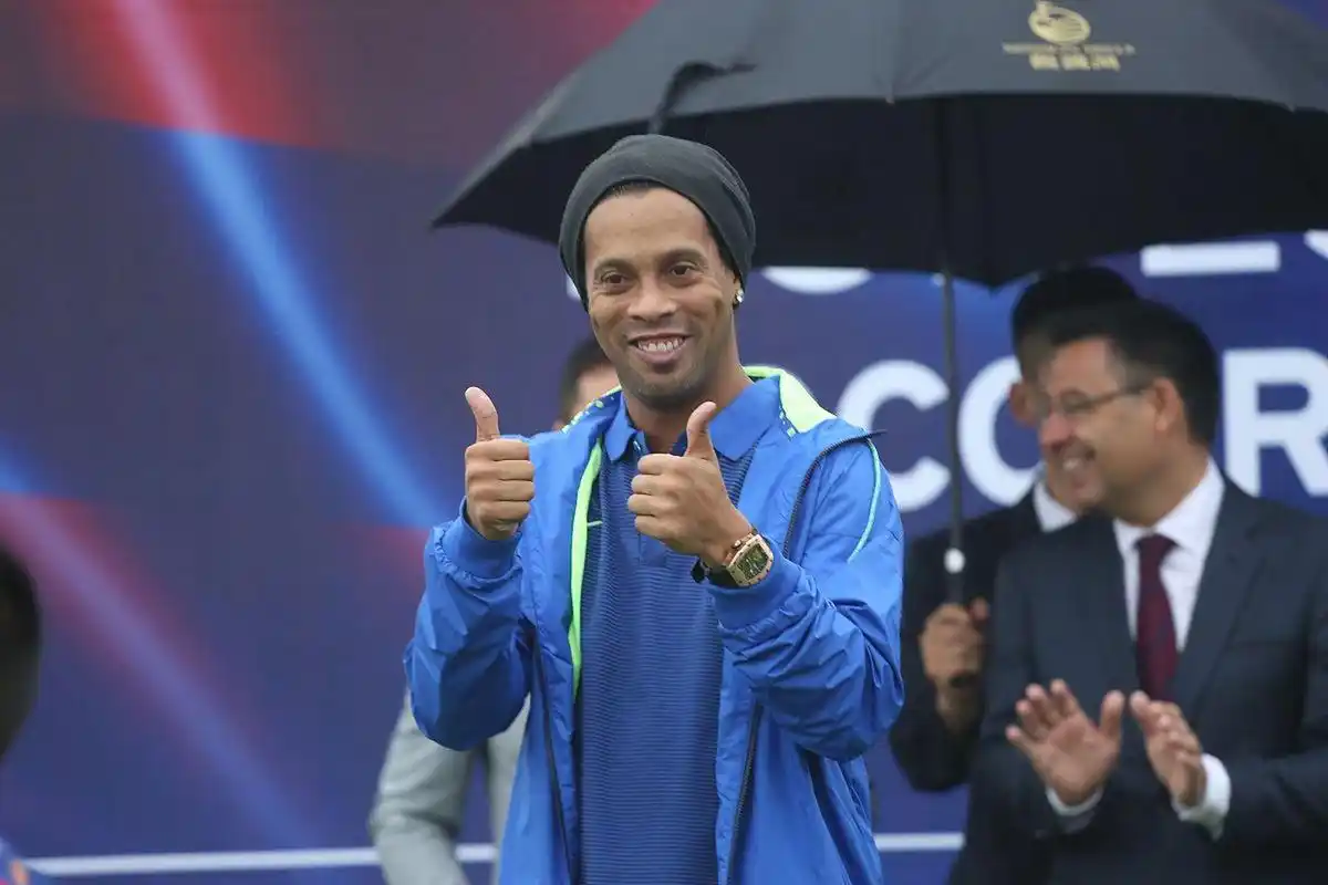 日本队凭借 日本队凭借